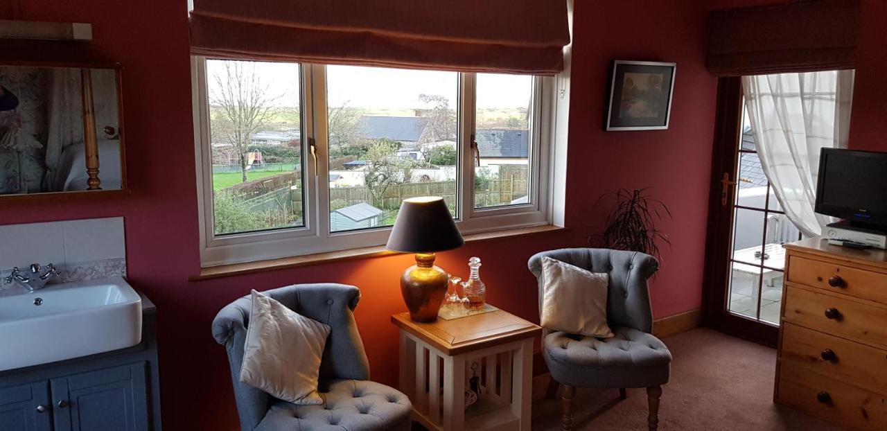 Bed and Breakfast Wychwood House Penally Exterior foto