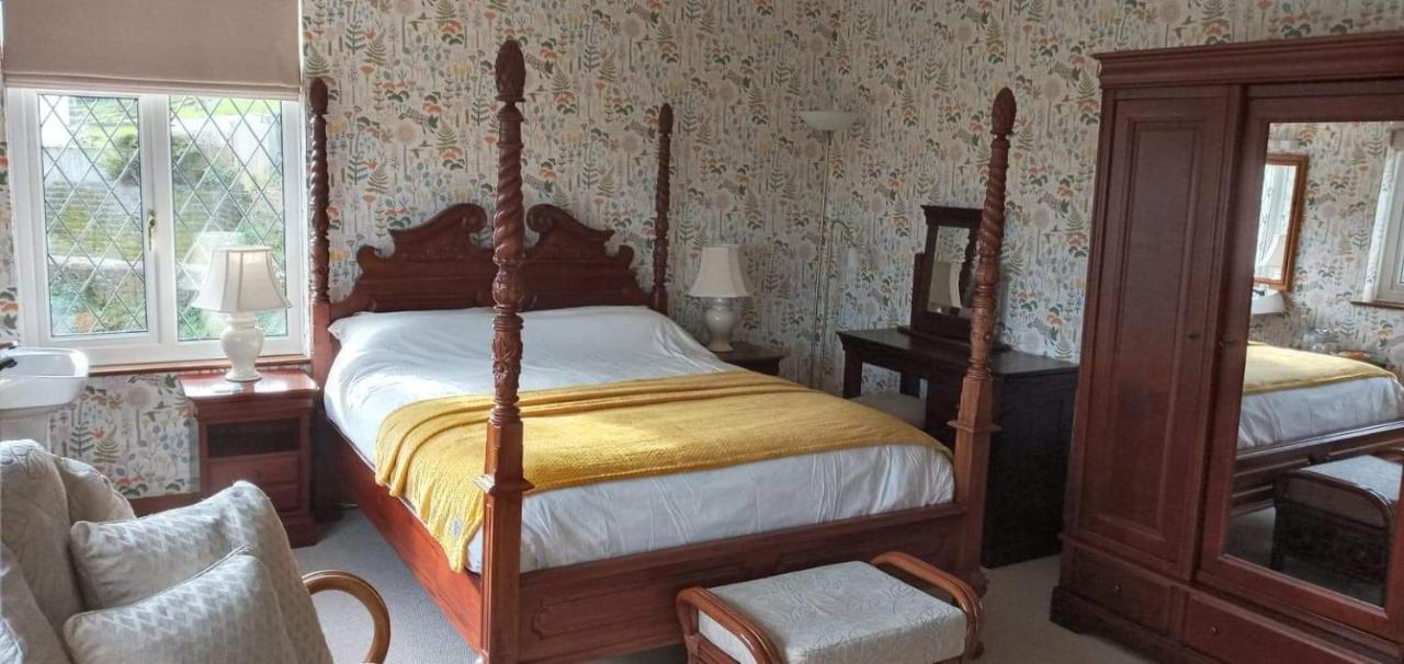 Bed and Breakfast Wychwood House Penally Habitación foto